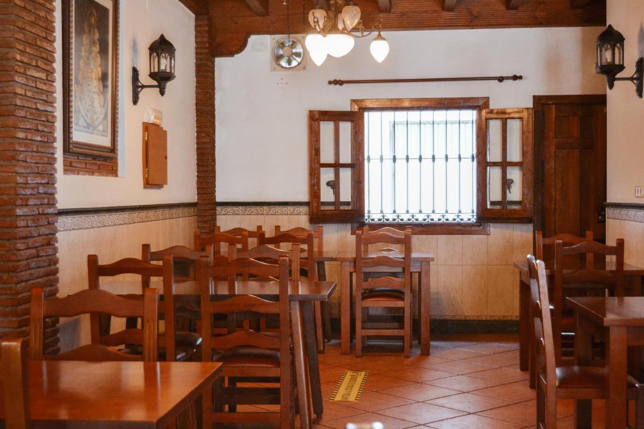 Hotel La Morena Фуeнхирола Екстериор снимка
