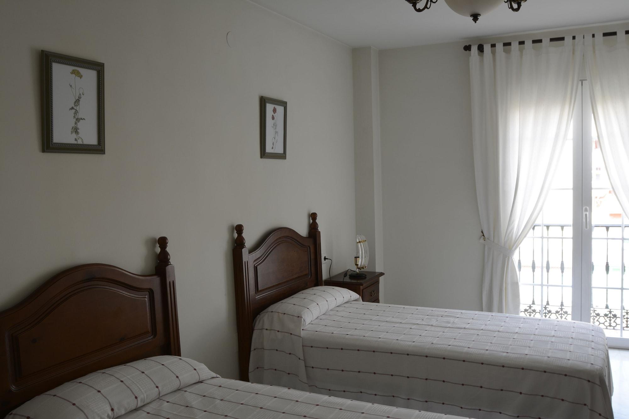 Hotel La Morena Фуeнхирола Екстериор снимка