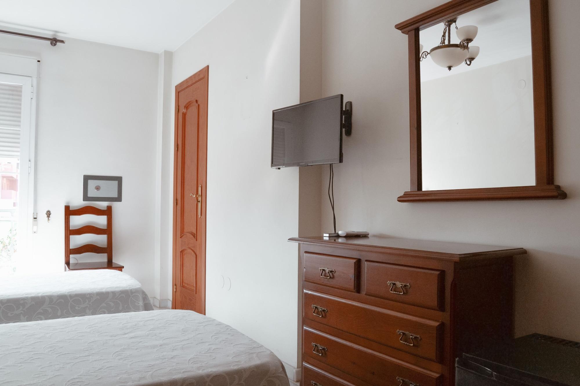 Hotel La Morena Фуeнхирола Екстериор снимка