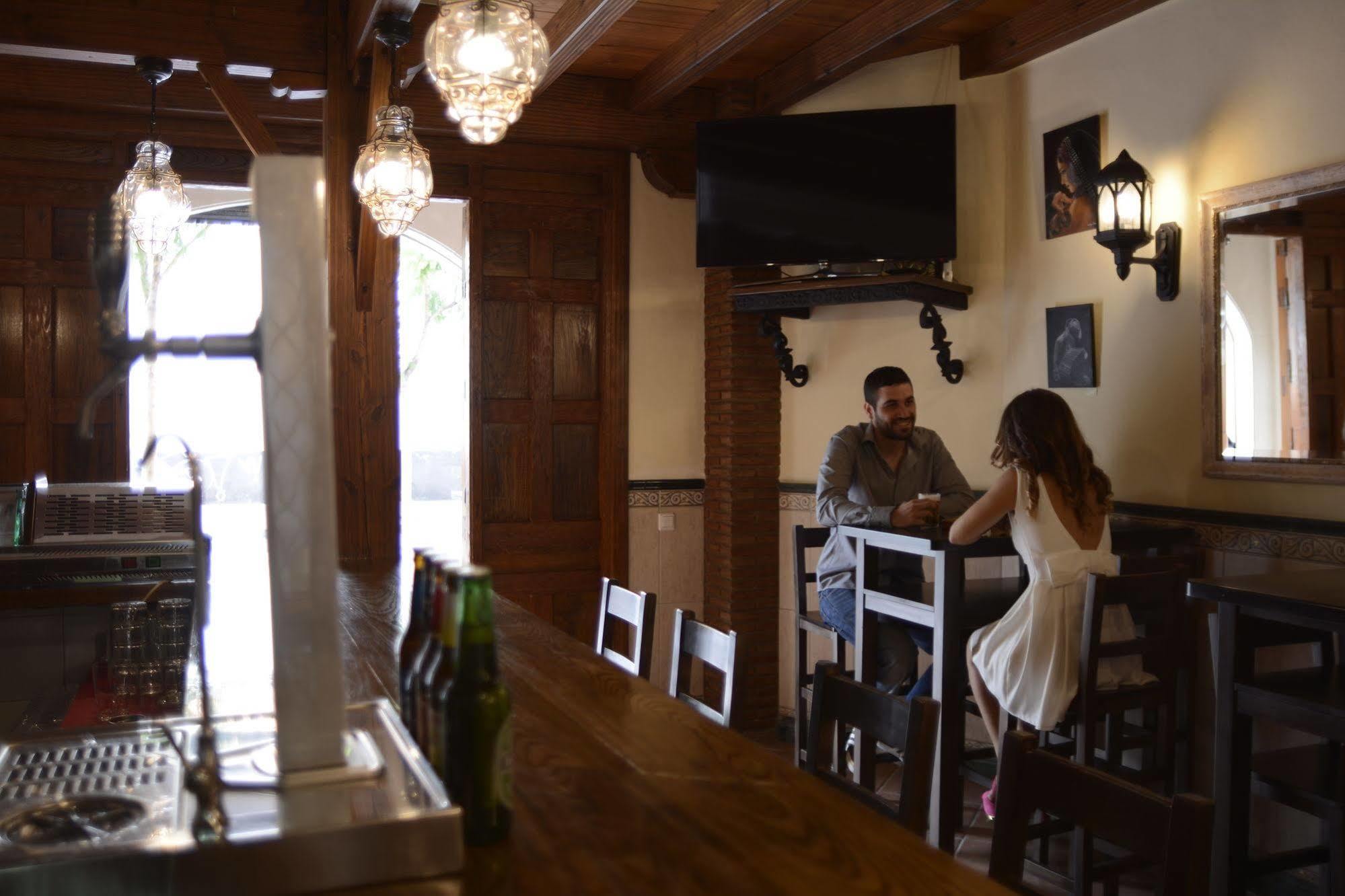 Hotel La Morena Фуeнхирола Екстериор снимка