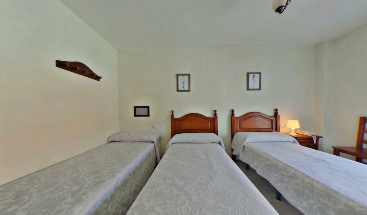 Hotel La Morena Фуeнхирола Екстериор снимка